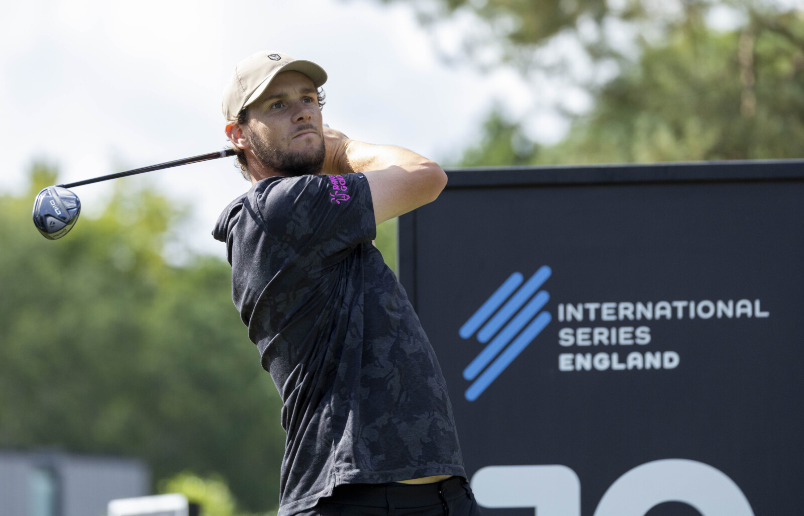 Pieters and Lee impress with opening 64s at International Series England